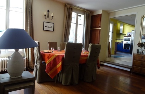 Notre-Dame Casa | Casa de pueblo cálida y muy tranquila a pocos pasos del castillo de Versalles