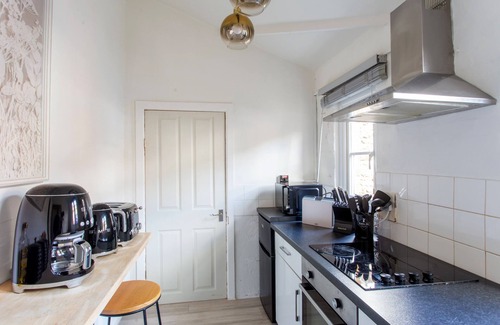 Blandford Saint Mary Chalet De Esquí | COSY ANNEXE - ROMANTIC ESCAPE | SLEEPS 2 | HOT TUB | BBQ | PATIO | WI-FI | LOG BURNER