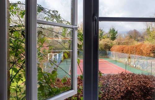 Blandford Saint Mary Chalet De Esquí | COSY ANNEXE - ROMANTIC ESCAPE | SLEEPS 2 | HOT TUB | BBQ | PATIO | WI-FI | LOG BURNER