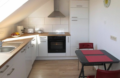 Uehlingen-Birkendorf Apartamento | Precioso apartamento para 4 personas con WIFI, TV y balcón