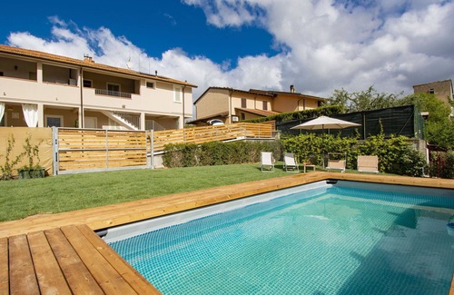 Santa Maria a Monte Apartamento | Precioso apartamento con WIFI, piscina privada, TV, terraza, vista panorámica, aparcamiento