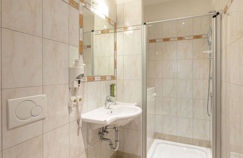 Reith bei Kitzbuehel Apartamento | Cosy apartment for 6 guests with hot tub, WIFI, TV, balcony, pets allowed and parking
