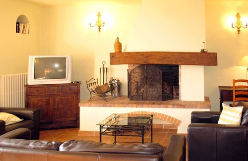 Ollieres Villa | Bonito apartamento en villa con piscina, WIFI, TV, terraza, vista panorámica y aparcamiento
