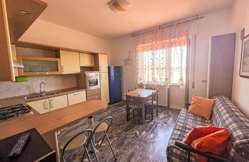 Torino di Sangro Apartamento | Bonito apartamento para 6 personas con A/C, TV, patio, vista panorámica y aparcamiento