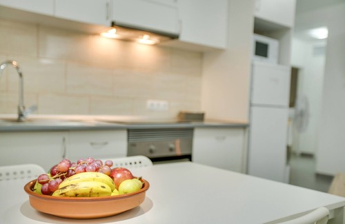 Vecindario Apartamento | Acogedor apartamento "1B SRV" cerca del mar con Wi-Fi y ventiladores
