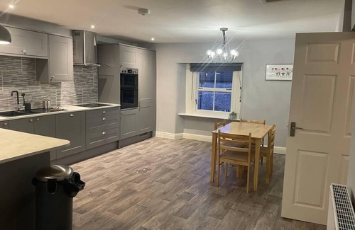 Taddington Apartamento | Cosy Apartment above Village Pub