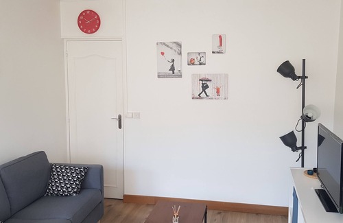 Sevres Apartamento | Cosy apartment close Eiffel Tower and Castle of Versailles.