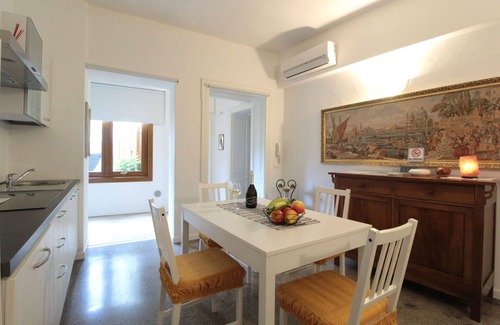 Valdobbiadene Apartamento | Precioso apartamento para 2 personas con WIFI, A/C, TV y balcón