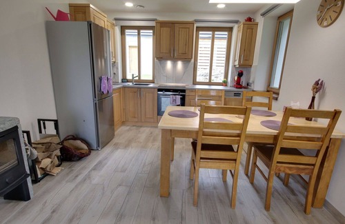 Tanvald Apartamento | Acogedor apartamento para 4 personas con WIFI, TV y terraza