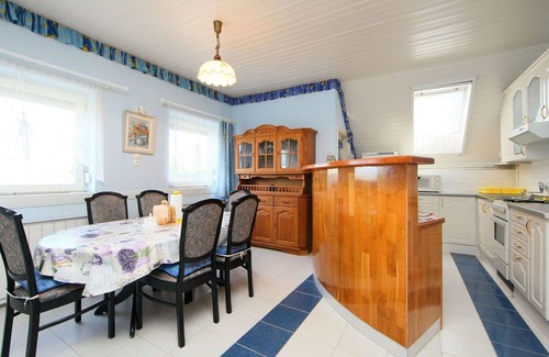 Balatonszemes Apartamento | Hermoso apartamento para 6 personas con WIFI, A/C, TV, balcón y aparcamiento
