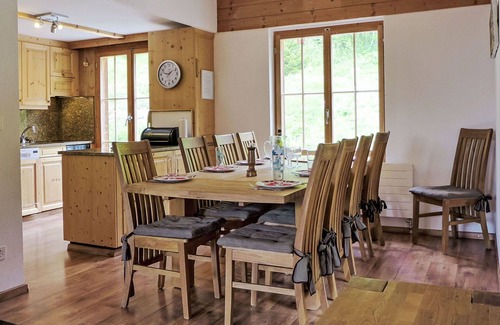 Buerchen Apartamento | Acogedor apartamento para 10 personas con WIFI, TV y patio