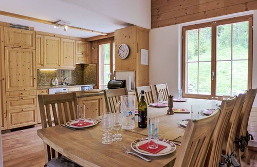 Buerchen Apartamento | Acogedor apartamento para 10 personas con WIFI, TV y patio