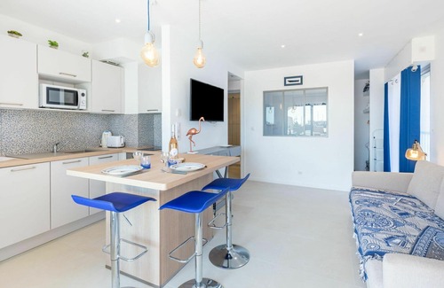 Toulon - Hyeres Apartamento | Precioso apartamento para 2 personas con WIFI, A/C, TV y terraza