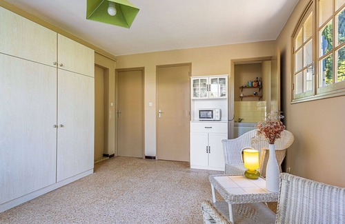 Toulon - Hyeres Apartamento | Bonito apartamento para 2 personas con WIFI, TV, patio y mascotas permitida