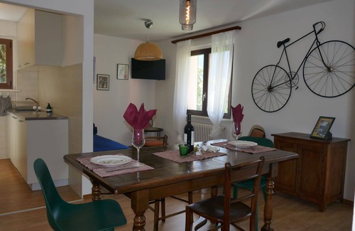 Blenio Apartamento | Bonito apartamento para 2 personas con WIFI, TV, patio, mascotas permitida y vista panorámica