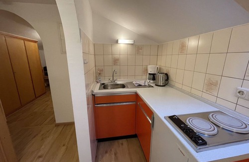 Farchant Apartamento | Bonito apartamento para 3 personas con WIFI, TV y balcón
