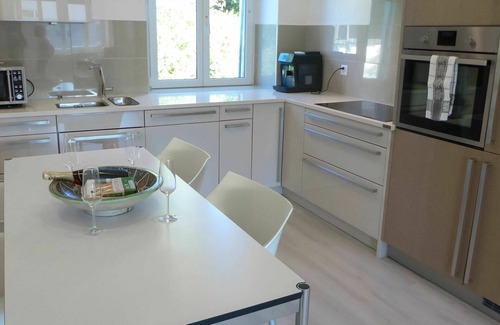 Tramelan Apartamento | Bonito apartamento para 4 personas con TV, patio, vista panorámica y aparcamiento