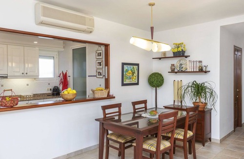 San Jorge Apartamento | Acogedor apartamento para 4 personas con WIFI, piscina, A/C, TV, patio y mascotas permitida