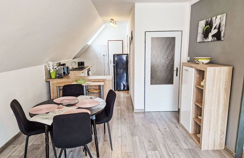 Broumov Apartamento | Precioso apartamento para 4 personas con WIFI, TV y aparcamiento