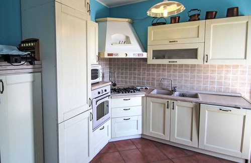 Premeno Apartamento | Bonito apartamento para 4 personas con TV, balcón, mascotas permitida y aparcamiento
