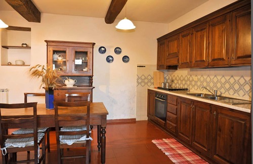 Il Poggio Apartamento | Hermoso apartamento con WIFI, piscina, TV, mascotas permitida, vista panorámica y aparcamiento
