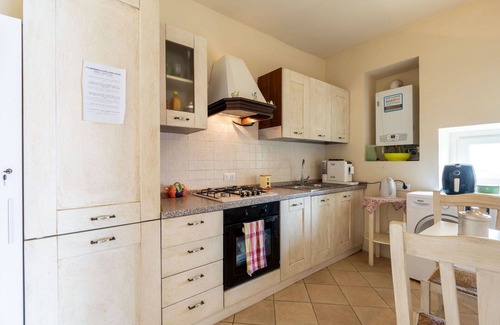 Fubine Apartamento | Bonito apartamento para 4 personas con WIFI, piscina, TV, terraza y mascotas permitida