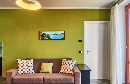 Bellano Apartamento | Cosy apartment for 4 guests with WIFI, TV, balcony and parking