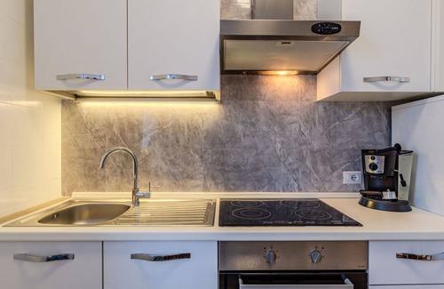 Dorio Apartamento | Acogedor apartamento para 4 personas con WIFI, TV, balcón, vista panorámica y aparcamiento