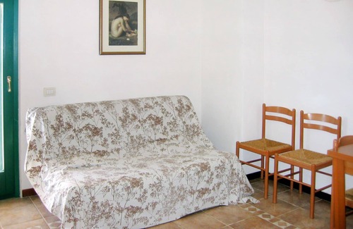 Tanaunella Apartamento | Cosy apartment for 4 guests with TV, terrace and parking