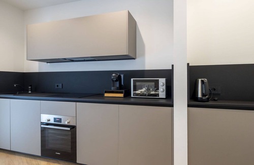 Chiavenna Apartamento | Bonito apartamento para 4 personas con WIFI, A/C, TV, terraza y aparcamiento