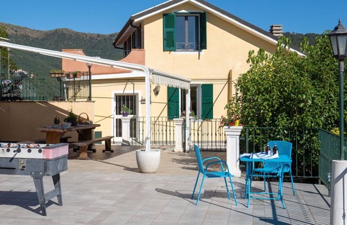 Valloria Apartamento | Bonito apartamento con piscina, bañera de hidromasaje, WIFI, A/C, TV, patio y aparcamiento