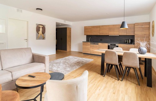 Fronhausen Apartamento | Precioso apartamento para 4 personas con WIFI, TV, patio y aparcamiento
