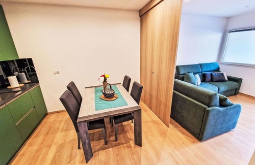 Verceia Apartamento | Bonito apartamento para 4 personas con WIFI, TV, patio, mascotas permitida y aparcamiento