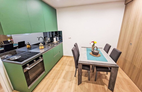 Verceia Apartamento | Bonito apartamento para 4 personas con WIFI, TV, patio, mascotas permitida y aparcamiento