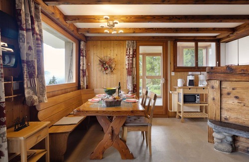 Verbier Apartamento | Bonito apartamento para 4 personas con WIFI, patio y aparcamiento
