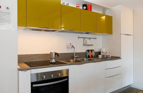 Raveo Apartamento | Precioso apartamento para 4 personas con WIFI, TV, balcón, mascotas permitida y aparcamiento