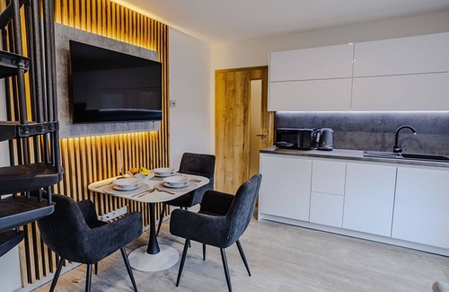 Trebon Apartamento | Acogedor apartamento para 5 personas con WIFI, TV, terraza y vista panorámica