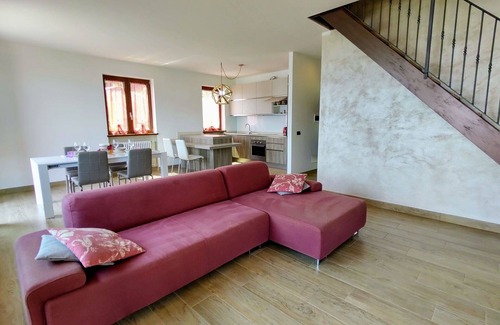 Aurogna Apartamento | Precioso apartamento para 5 personas con WIFI, TV, terraza, mascotas permitida y aparcamiento