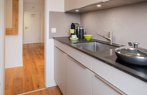 Falera Apartamento | Hermoso apartamento para 5 personas con WIFI, piscina, TV, balcón y vista panorámica