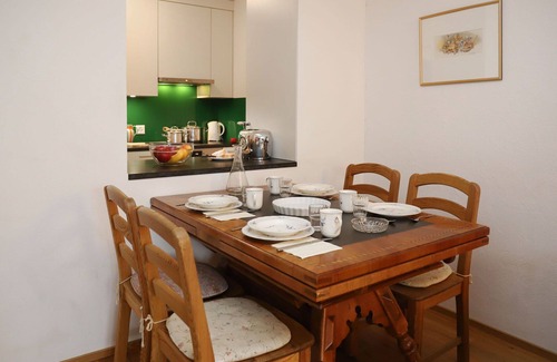 Falera Apartamento | Hermoso apartamento para 5 personas con WIFI, piscina, TV, balcón y vista panorámica