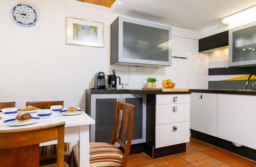Capriasca Apartamento | Apartamento con piscina, WIFI, TV, patio, mascotas permitida, vista panorámica, aparcamiento