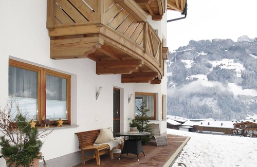Hippach Apartamento | Bonito apartamento para 6 personas con WIFI, TV, terraza y aparcamiento