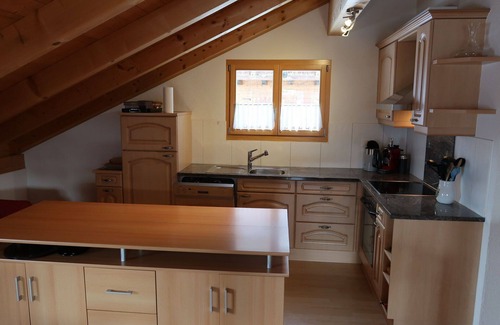 Riom-Parsonz Apartamento | Precioso apartamento para 6 personas con WIFI, TV, balcón, mascotas permitida y vista panorámica
