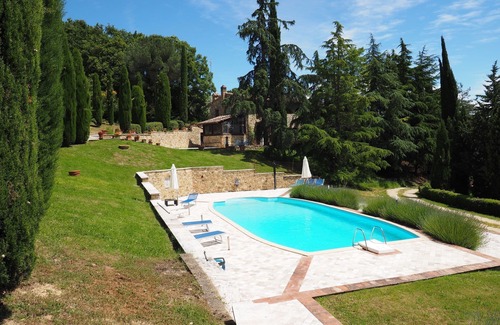 San Gimignano Apartamento | Bonito apartamento con WIFI, piscina, vista panorámica y aparcamiento, cerca de San Gimignano