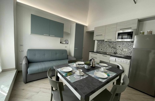 Spotorno Apartamento | Hermoso apartamento para 8 personas con WIFI, A/C y TV