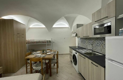 Spotorno Apartamento | Hermoso apartamento para 8 personas con WIFI, A/C y TV