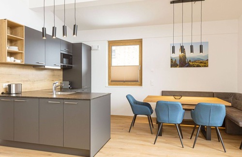Mittersill Apartamento | Bonito apartamento para 6 personas con piscina, WIFI, TV, terraza y aparcamiento