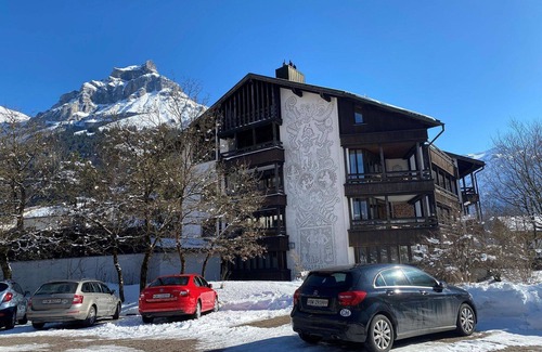 Engelberg Apartamento | Bonito apartamento para 6 personas con WIFI, piscina, TV y balcón