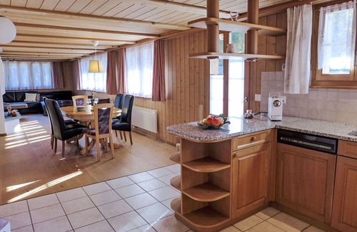 Gadmen Apartamento | Precioso apartamento para 5 personas con WIFI, TV, patio, mascotas permitida y vista panorámica