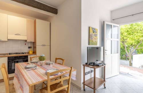 Gazzelli Apartamento | Bonito apartamento con WIFI, piscina, balcón, mascotas permitida, vista panorámica, aparcamiento